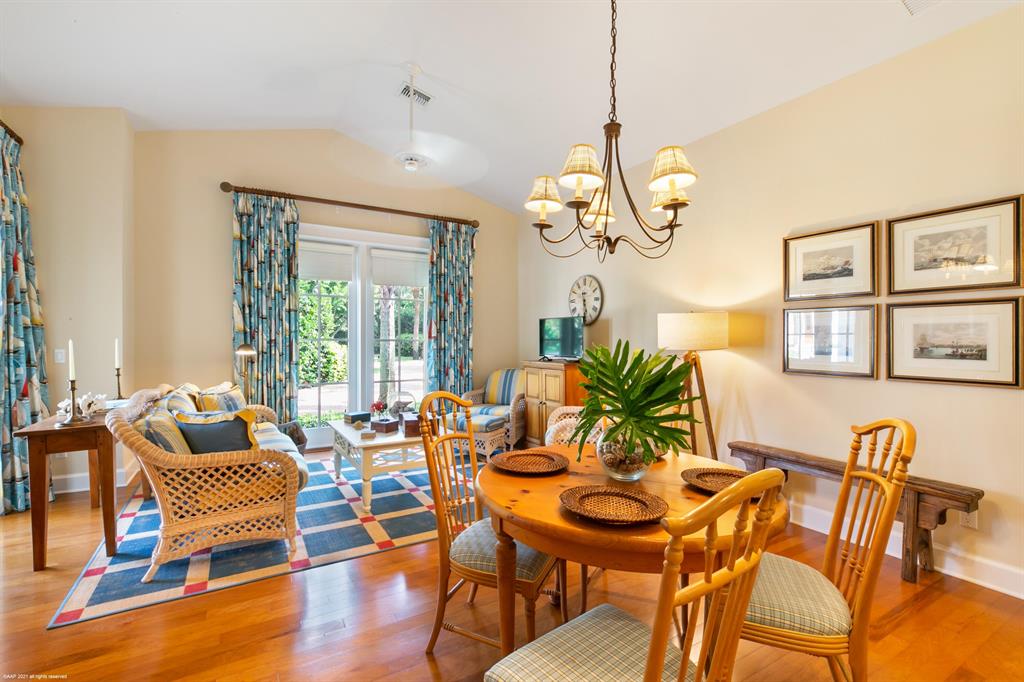 JUPITER ISLAND - Residential