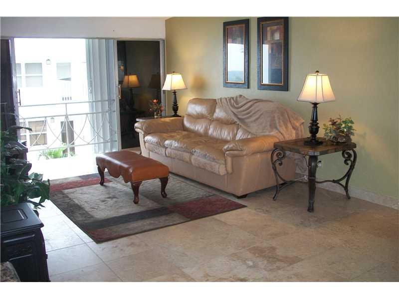 HILLSBORO MILE OCEAN APTS - Residential