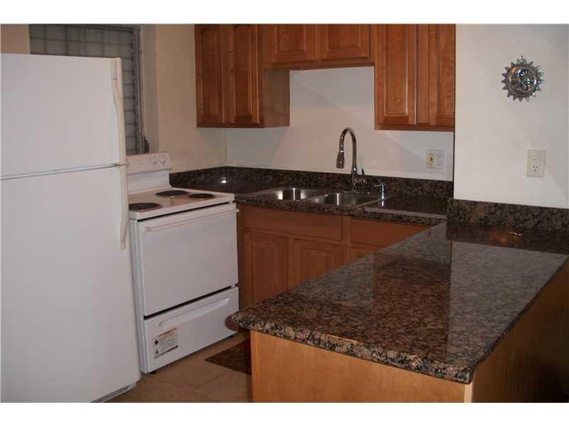 HILLSBORO MILE OCEAN APTS - Residential