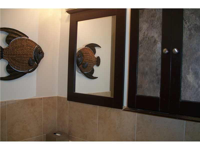 HILLSBORO MILE OCEAN APTS - Residential