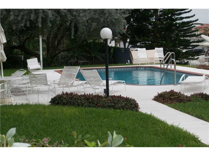 HILLSBORO MILE OCEAN APTS - Residential