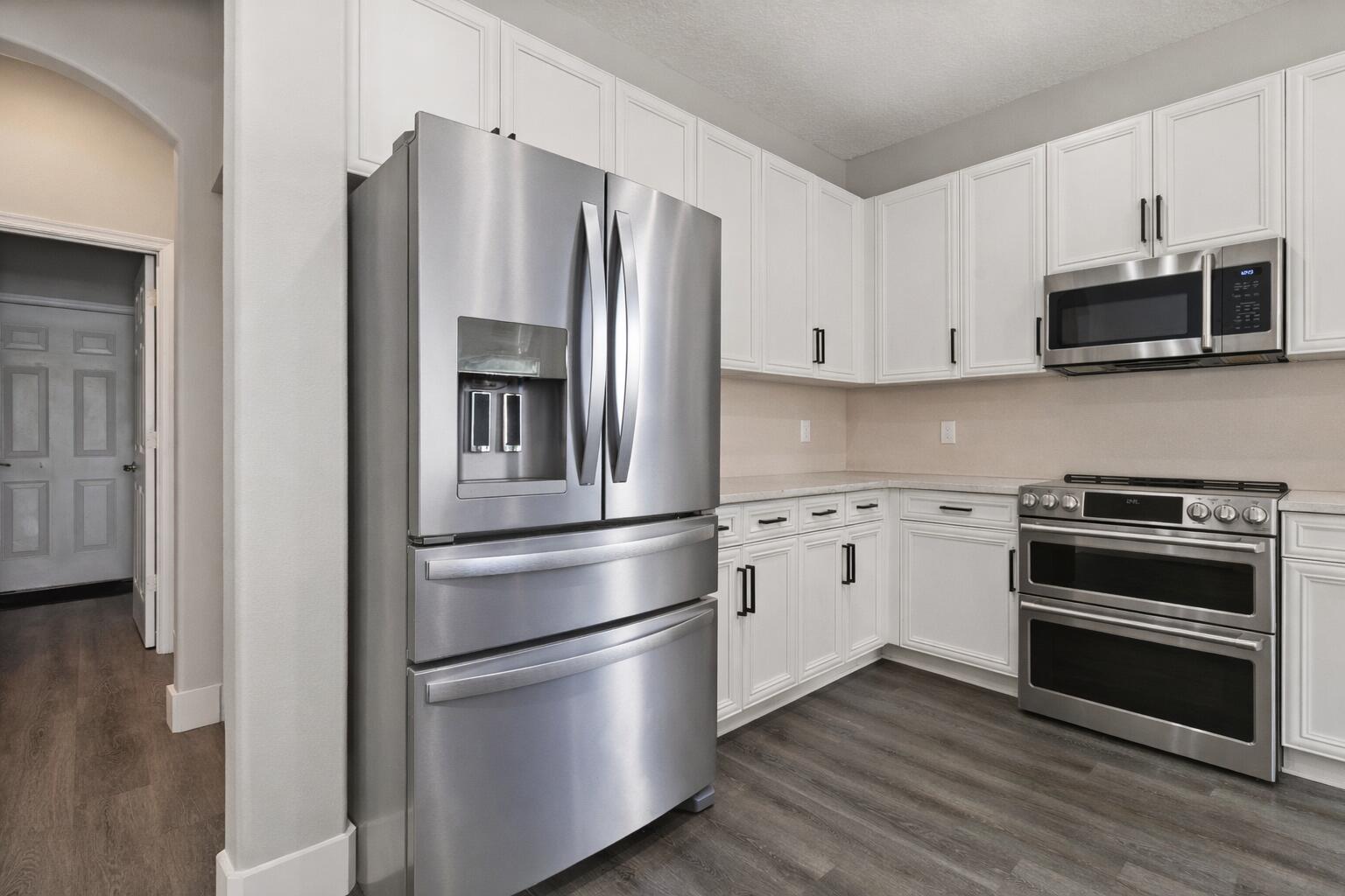 WELLINGTON SHORES - ORANGE GROVE EST - Residential