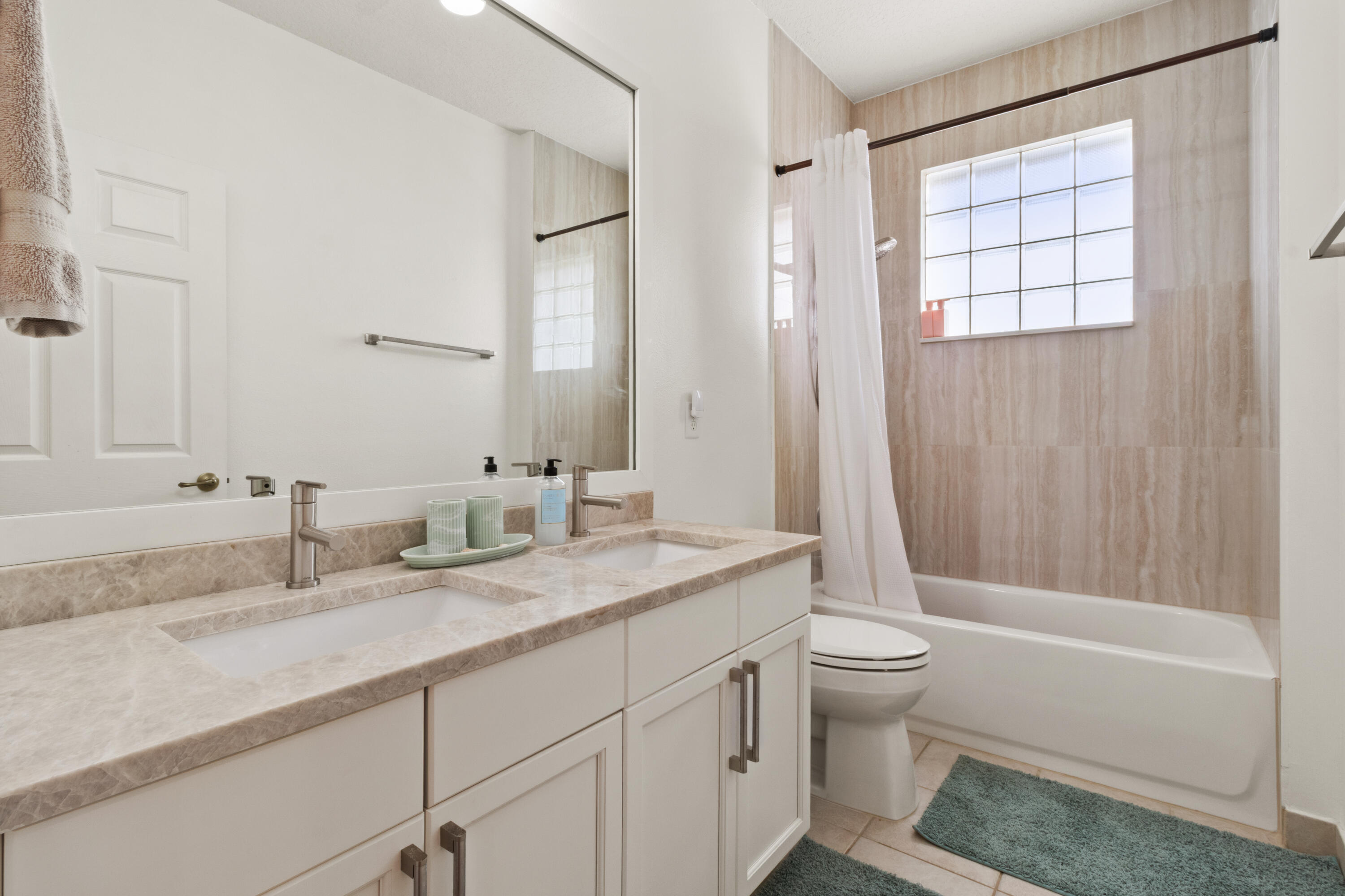 WELLINGTON SHORES - ORANGE GROVE EST - Residential