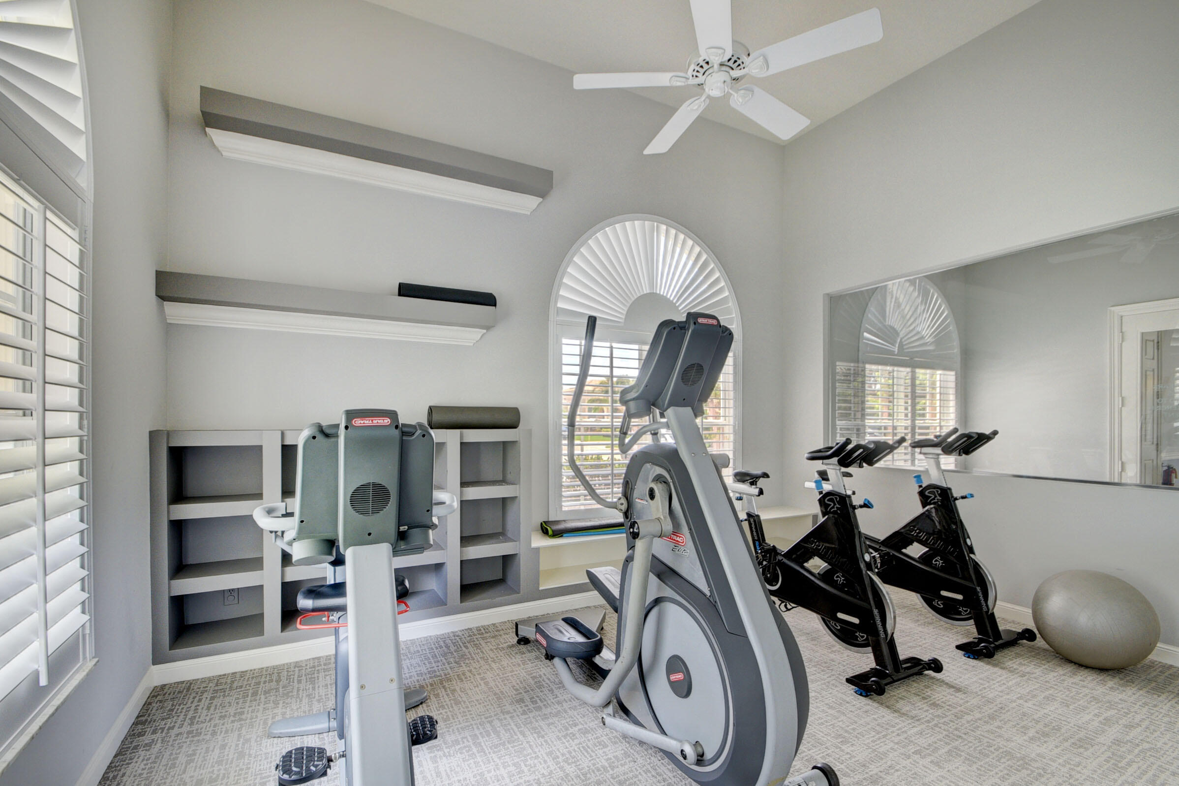 WELLINGTON SHORES - ORANGE GROVE EST - Residential