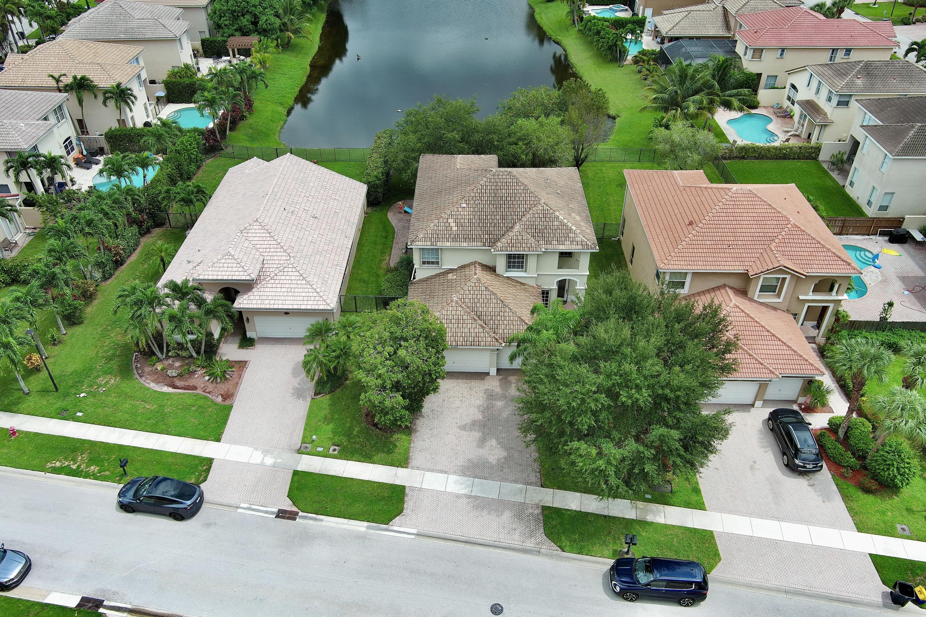 WELLINGTON SHORES - ORANGE GROVE EST - Residential