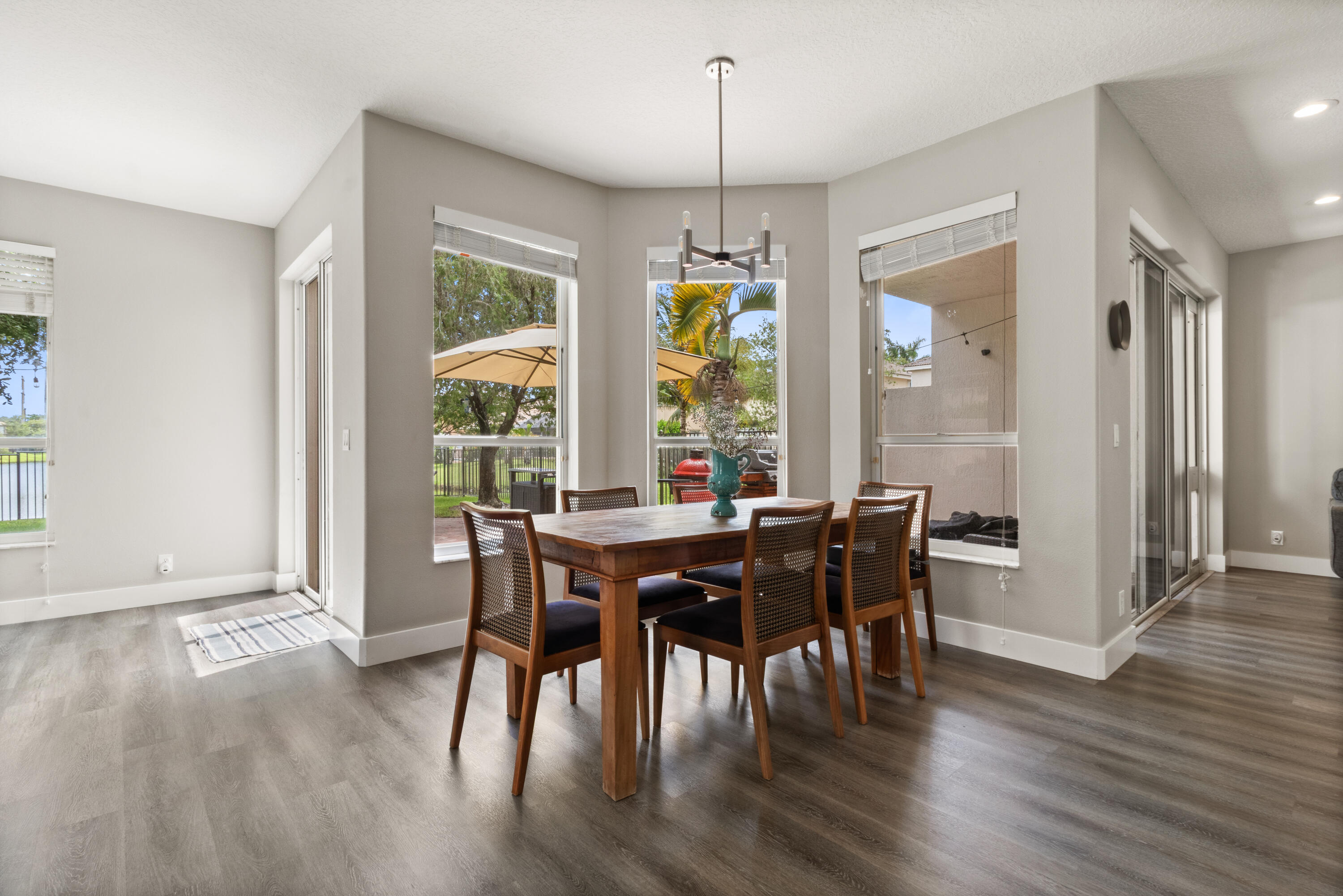 WELLINGTON SHORES - ORANGE GROVE EST - Residential