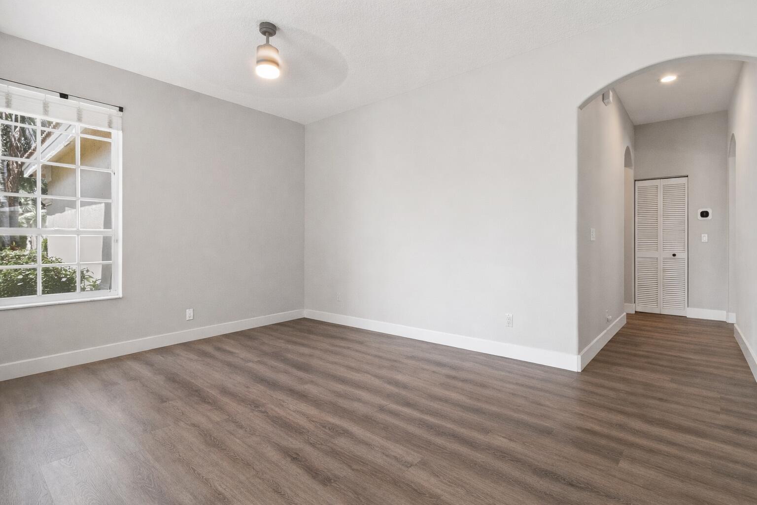 WELLINGTON SHORES - ORANGE GROVE EST - Residential