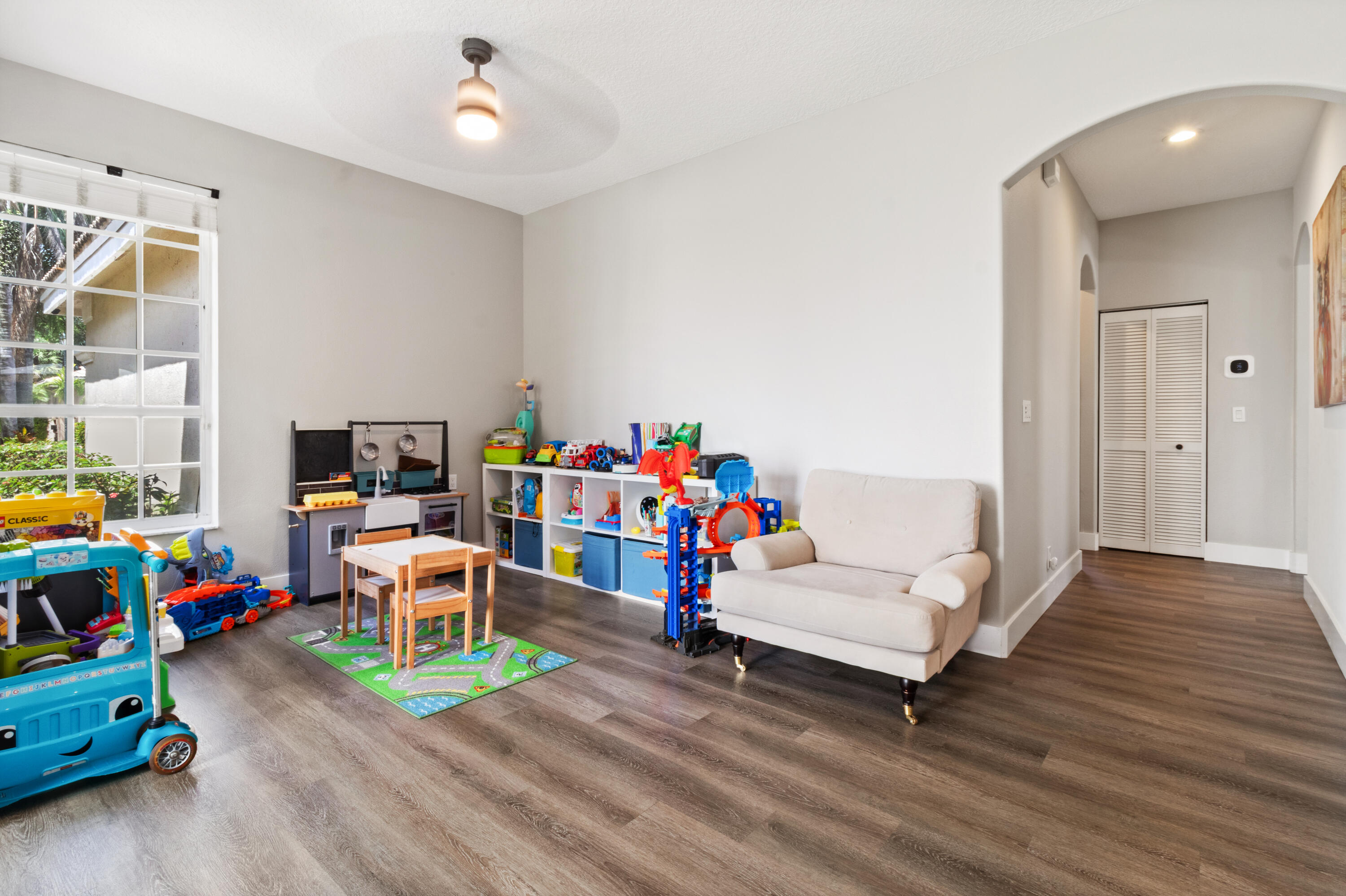 WELLINGTON SHORES - ORANGE GROVE EST - Residential