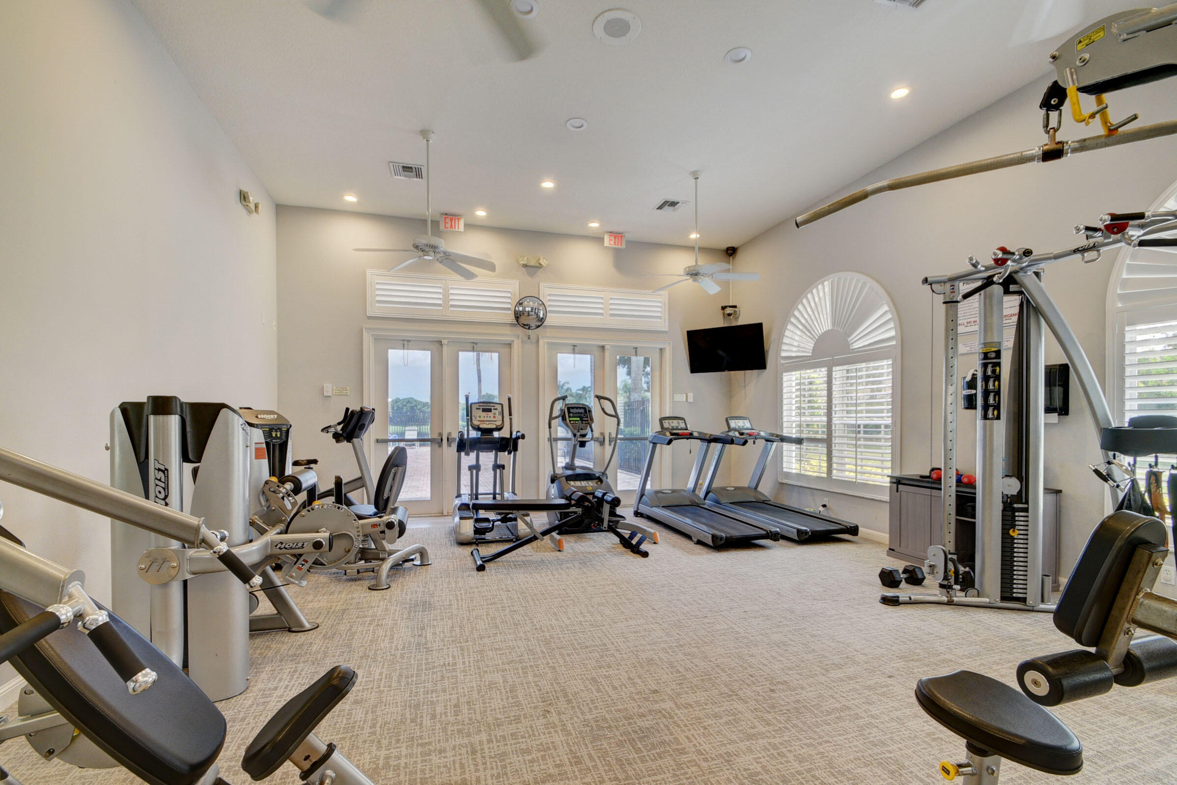 WELLINGTON SHORES - ORANGE GROVE EST - Residential