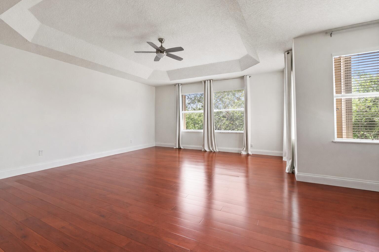 WELLINGTON SHORES - ORANGE GROVE EST - Residential