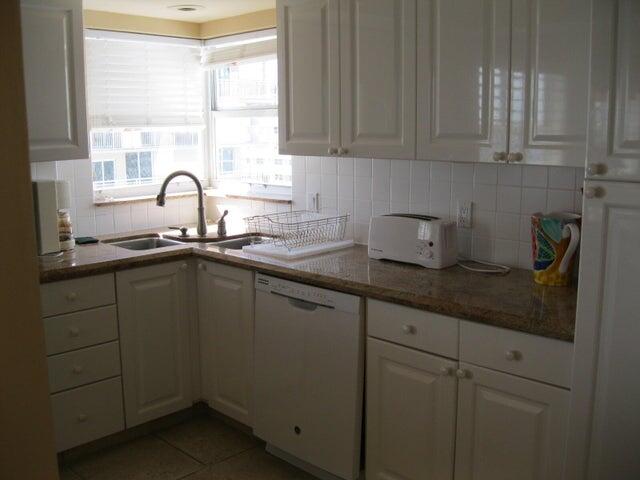 DIAMONDHEAD CONDO - Residential Lease