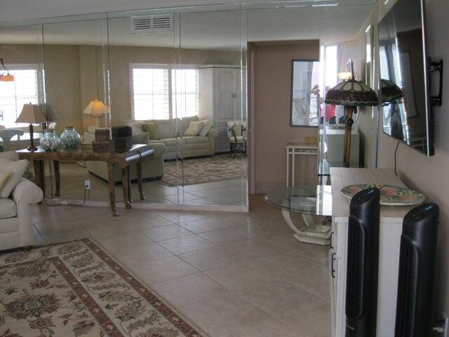 DIAMONDHEAD CONDO - Residential Lease