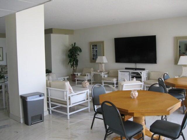 DIAMONDHEAD CONDO - Residential Lease