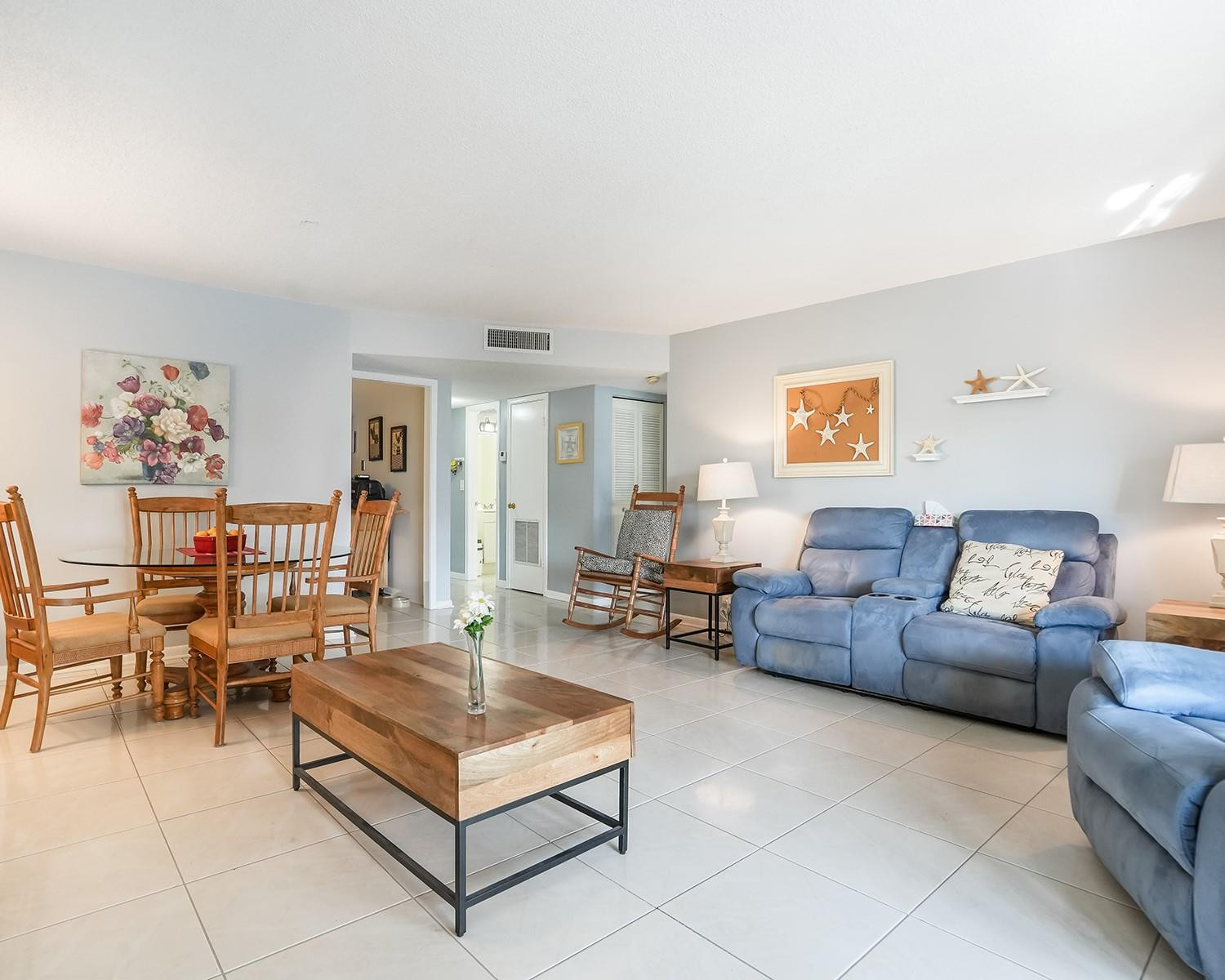 Castle Apartments 11 - Residential