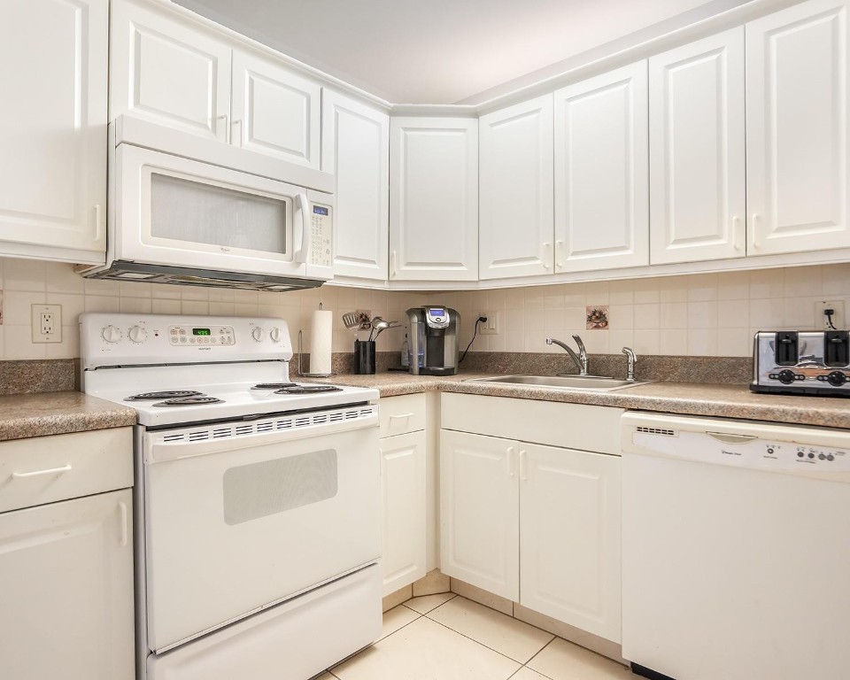 Castle Apartments 11 - Residential