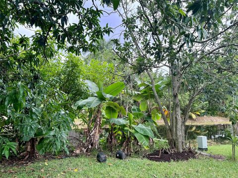 A home in Lauderdale Lakes