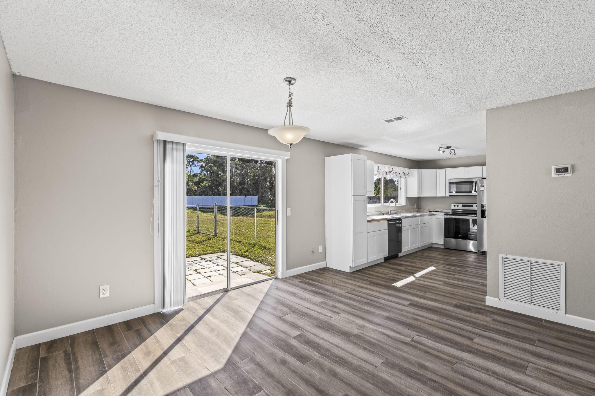 PORT ST LUCIE SECTION 40 - Residential