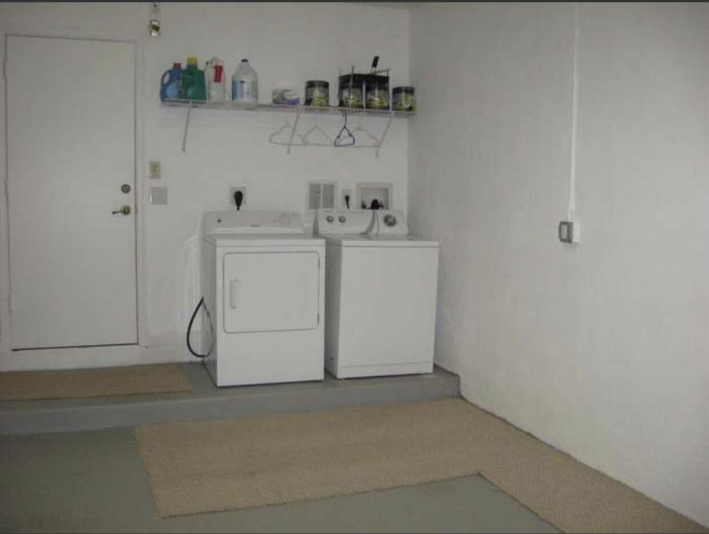 THOUSAND OAKS - Residential