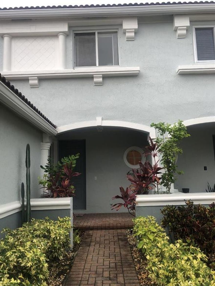 Well kept 3 bedroom 2.5 bathroom one car garage townhouse used as a second home only. Furnished and decorated. Great location close to everything and just 8 minutes from the beautiful Singer Island beach. Lovely water views. Enjoy sunsets from your screened porch. This gated community has a nice pool, tennis court and BBQ area. Many lakes to enjoy.