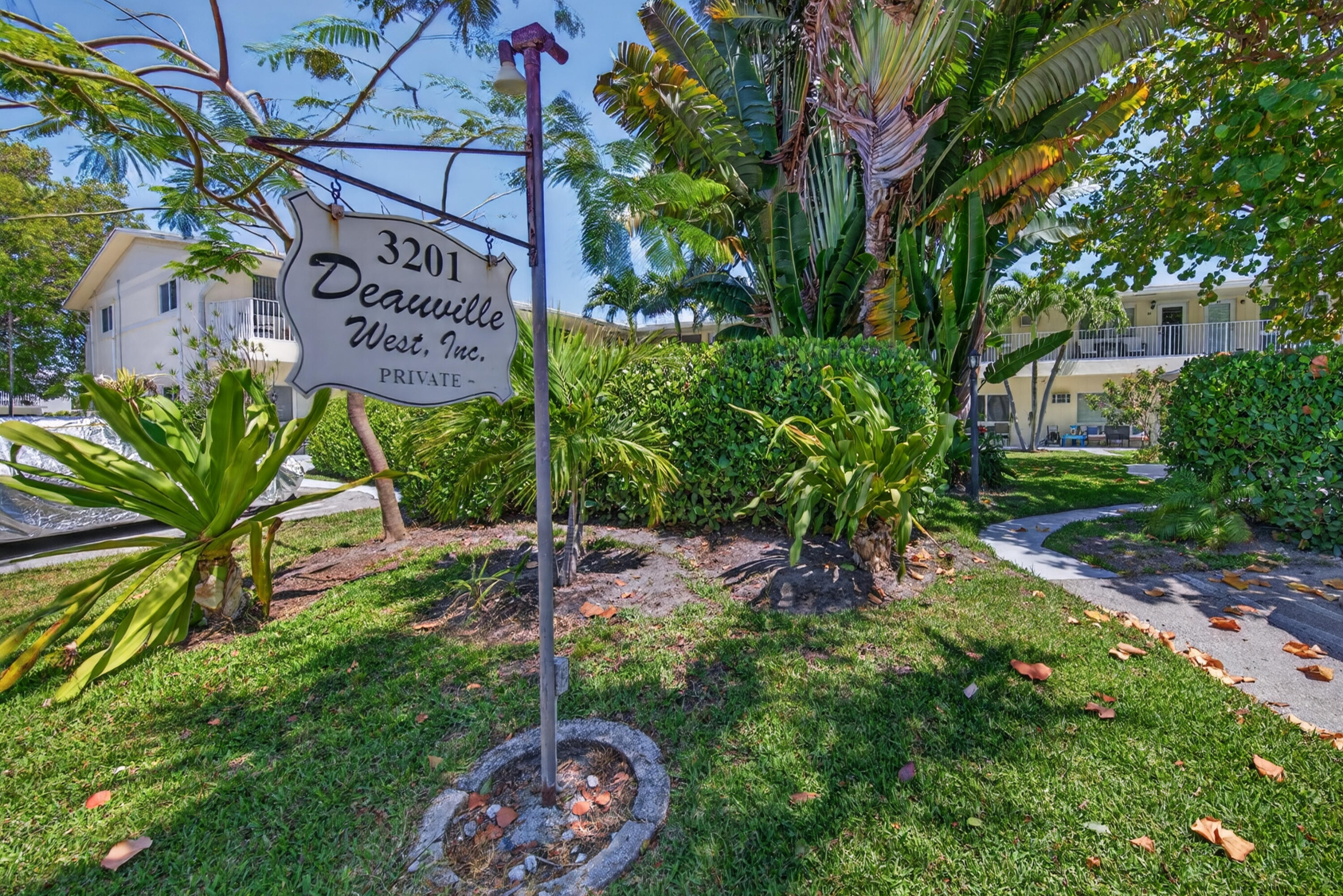 DEAUVILLE WEST INC CO-OP - Residential