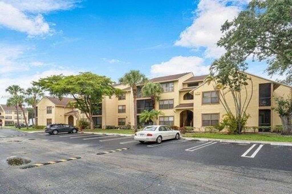 Photo of 2315 N Congress Avenue #26, Boynton Beach, FL 33426 (MLS # R11042350)