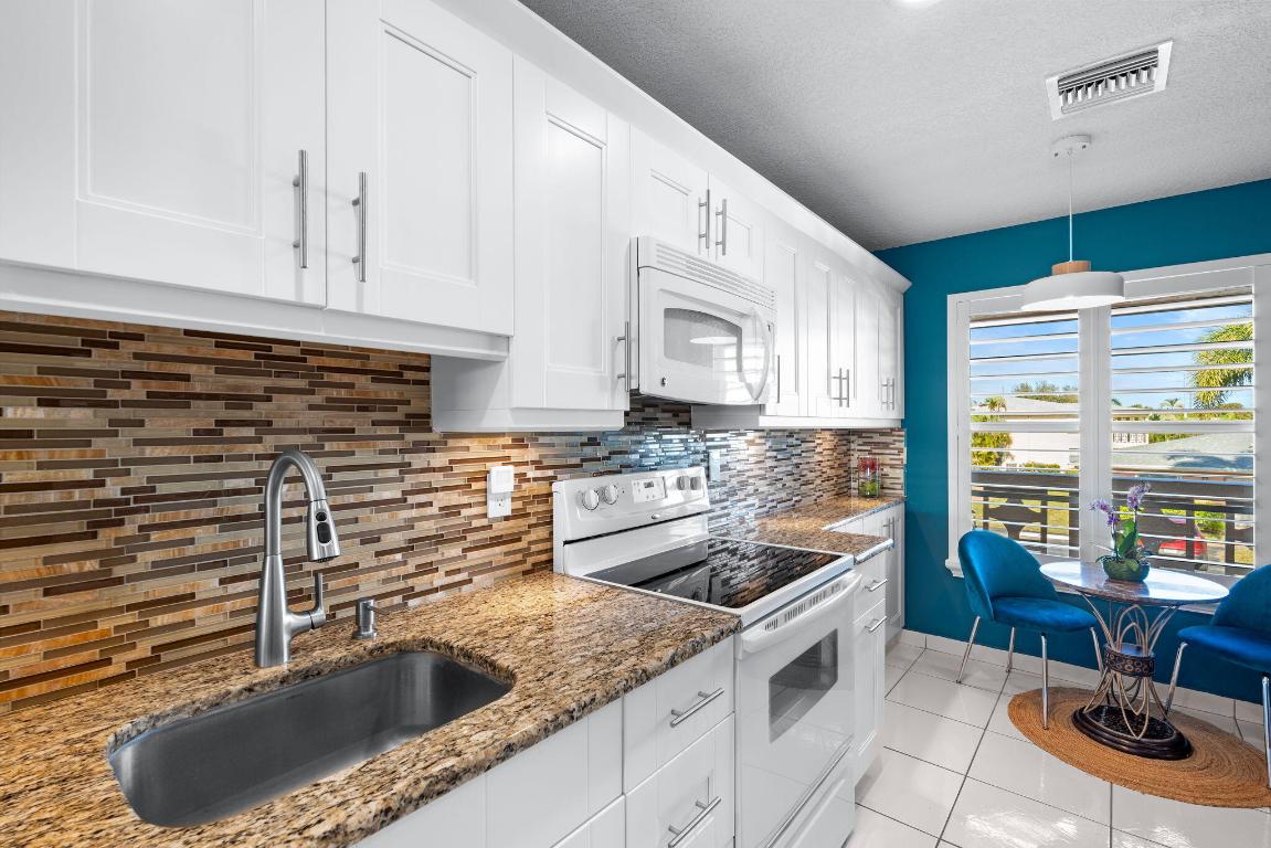 PINES OF DELRAY NORTH CONDO - Residential