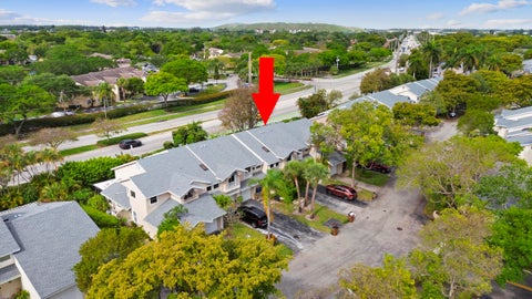 Tiny photo for 1928 Discovery Circle E, Deerfield Beach, FL 33442 (MLS # B26024180)