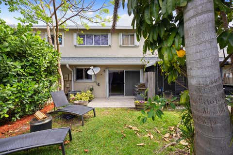 Tiny photo for 1928 Discovery Circle E, Deerfield Beach, FL 33442 (MLS # B26024180)
