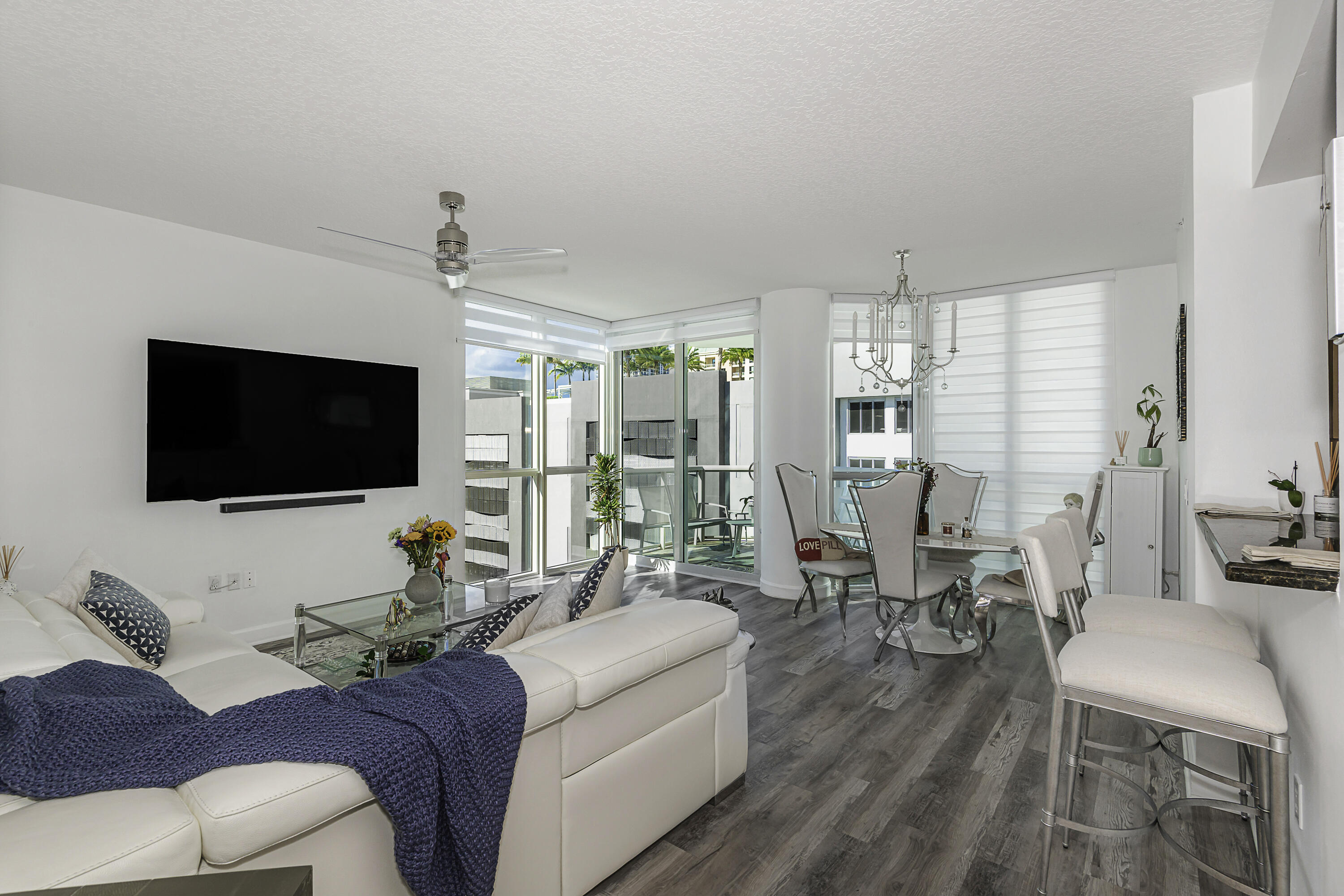 111 SE 8th Avenue 705