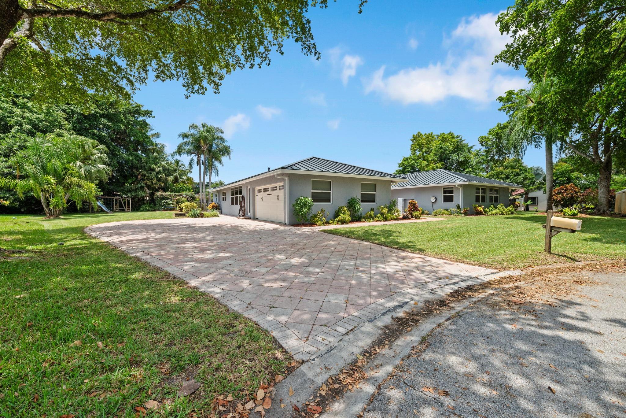 120 NW 88th Way