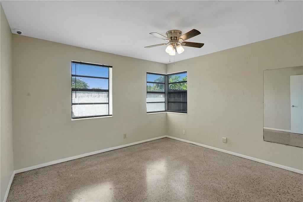 Cresthaven 3 37-11 B - Residential