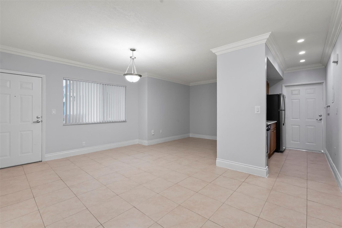 9930 Collins Avenue 12