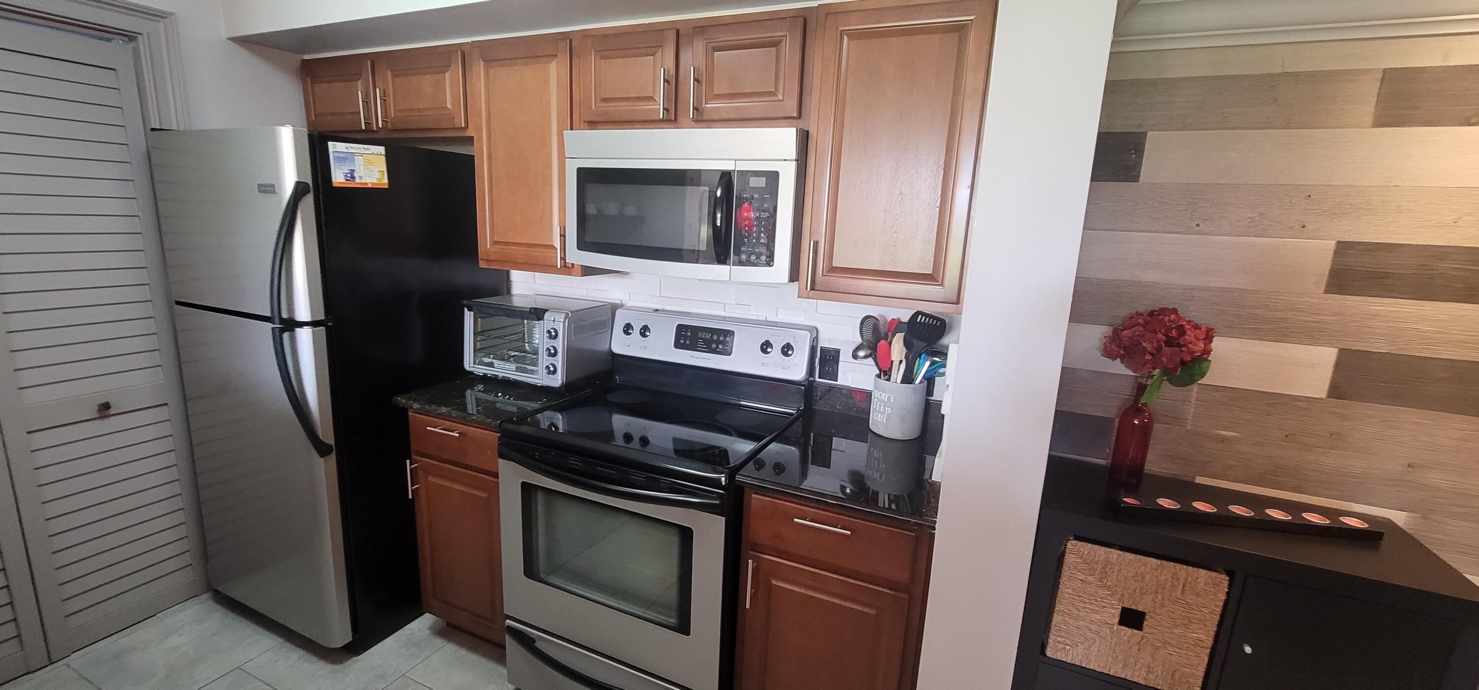 YACHT CLUB ON THE INTRACOASTAL CONDO - Residential Lease