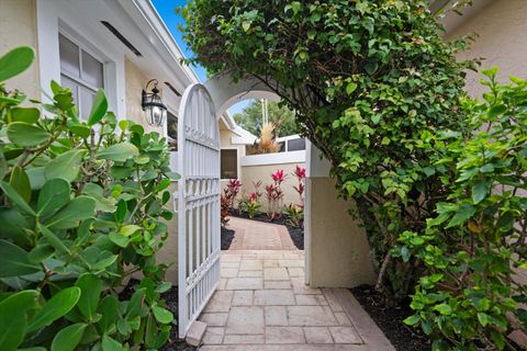 9221 Heathridge Drive West Palm Beach FL 33411