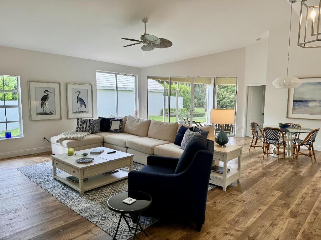 9221 Heathridge Drive