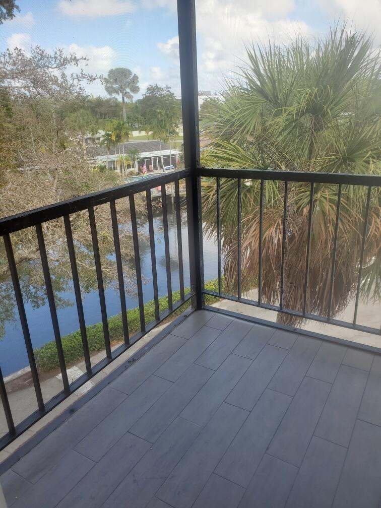 Lauderdale Tennis Club - Residential Lease