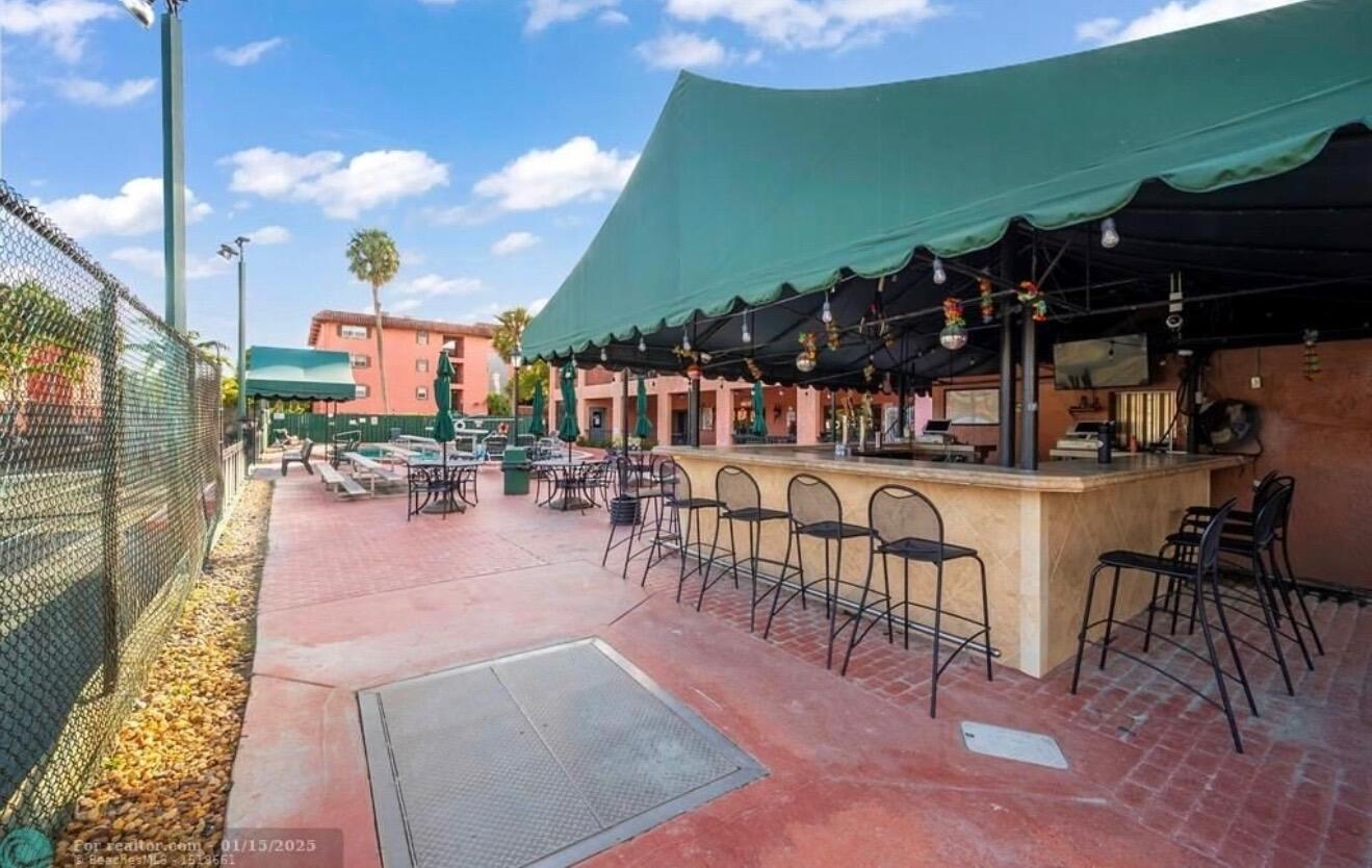 Lauderdale Tennis Club - Residential Lease