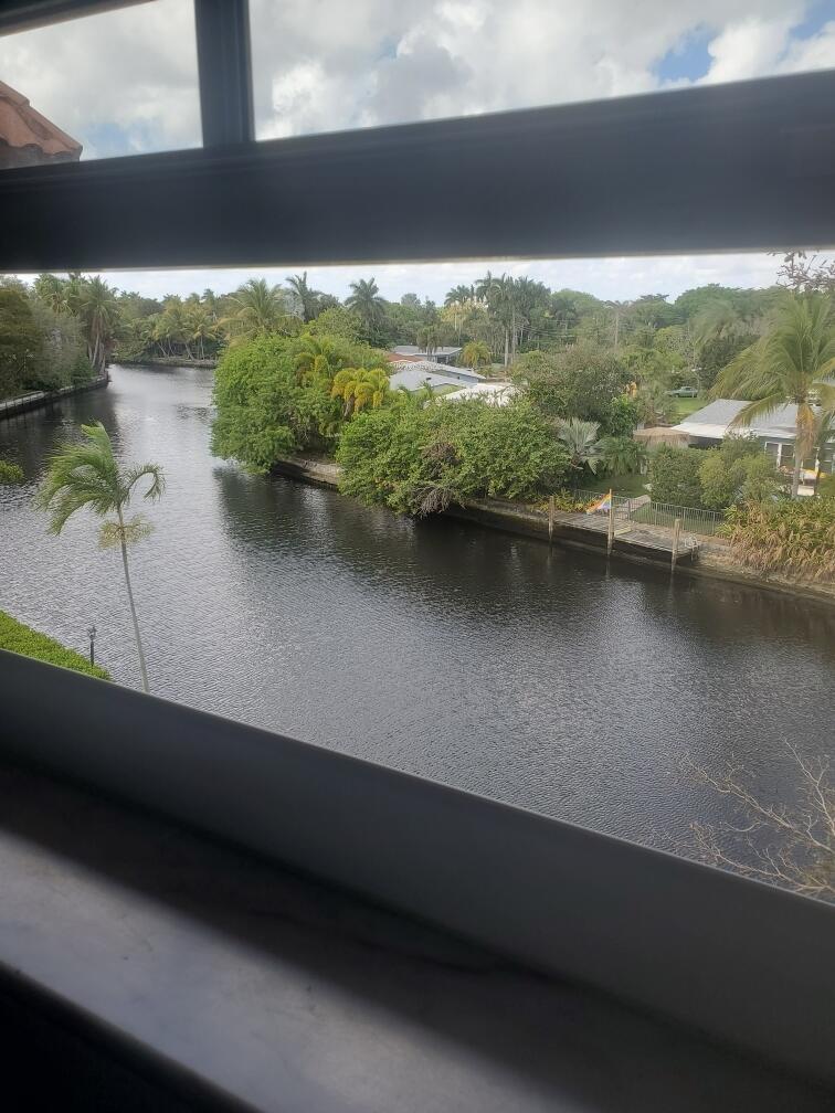 Lauderdale Tennis Club - Residential Lease