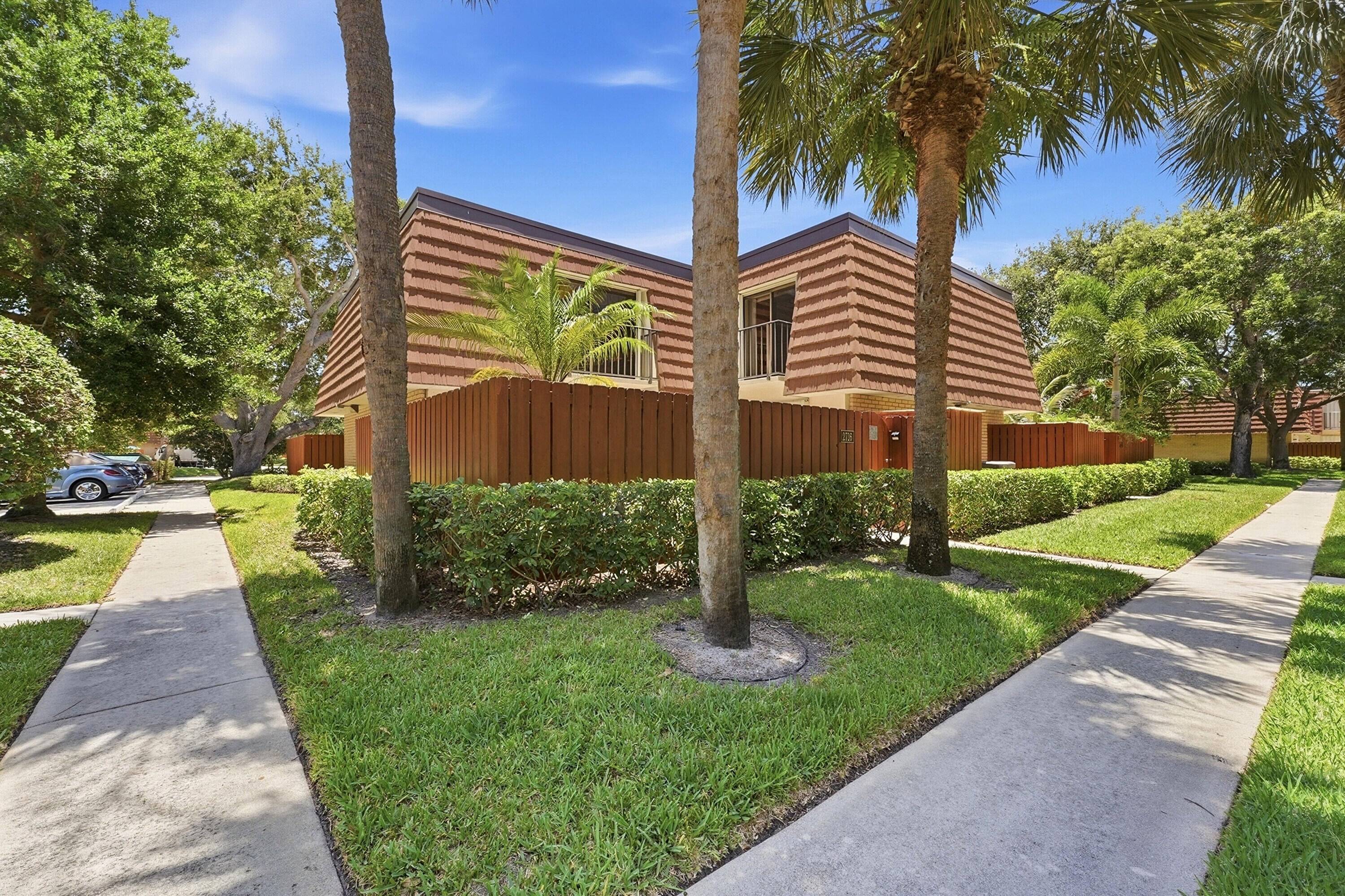 2716 27th Court, Jupiter FL 33477