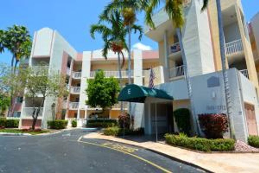 This clean and pristine Kings Point gem has a gated front courtyard patio with a lovely garden! The water view can be enjoyed from the master bedroom window and the back screened in patio!  The breakfast nook has plenty of natural light with a sliding glass door entry.  This beautiful home has custom window treatments throughout!  Shiny, white/tan 18 '' tile, diagonally set throughout with the exception of the master bedroom (carpet).  Stacked washer and dryer in unit.  Standard appliances in excellent condition. Being sold unfurnished, but existing furnishings are negotiable. Kings Point amenities include Wi-Fi, State of the Art Theater/Cinema and fitness center.  Indoor/outdoor pools and spa. Enjoy a cultured society of athletic and high-spirited adults, living life to the fullest!