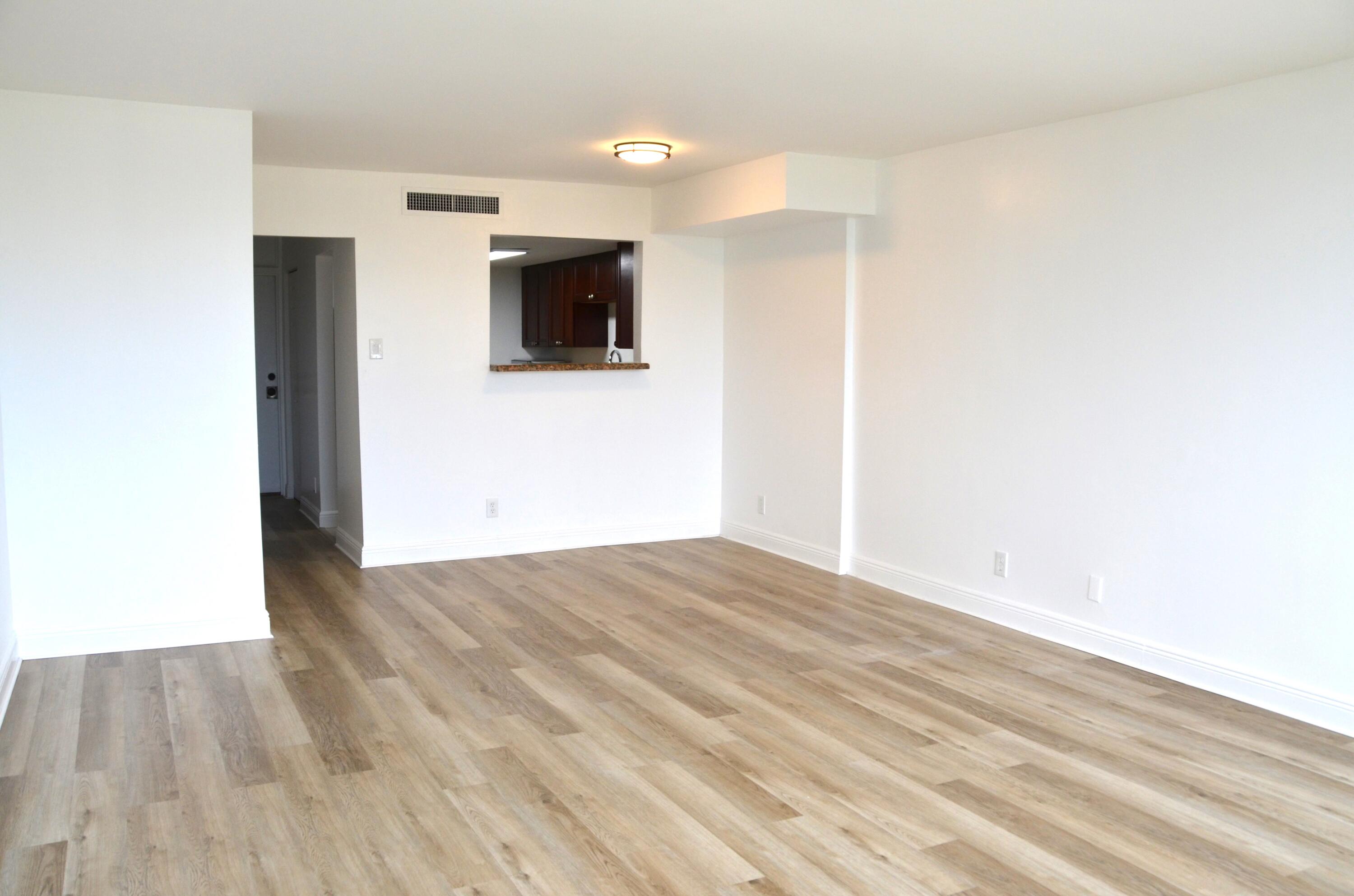 1401 S Federal Highway 402