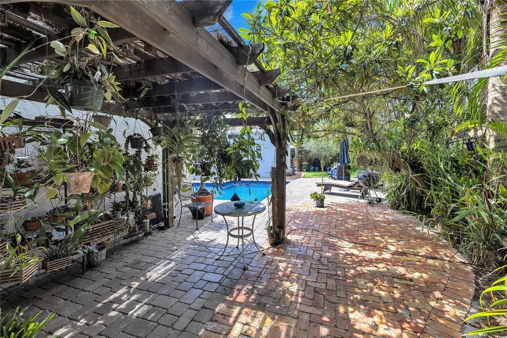 Photo of 4330 NW 112th Avenue, Coral Springs, FL 33065 (MLS # F10499454)