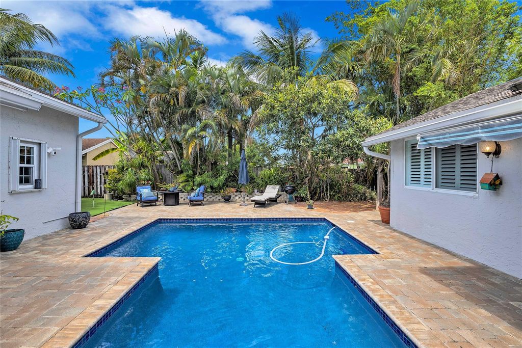 Photo of 4330 NW 112th Avenue, Coral Springs, FL 33065 (MLS # F10499454)