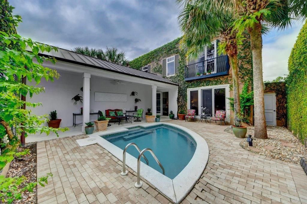 Photo of 11664 SE Florida Avenue, Hobe Sound, FL 33455 (MLS # R10697400)