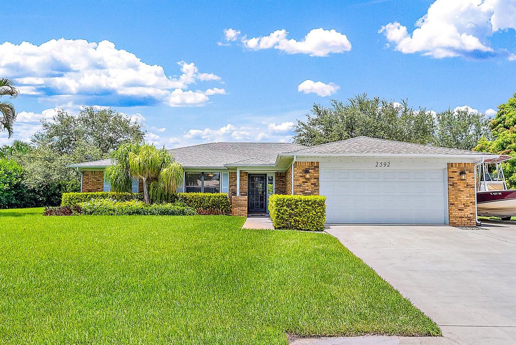 Photo of 2592 SE Hamden Road, Port St Lucie, FL 34952 (MLS # R10907931)