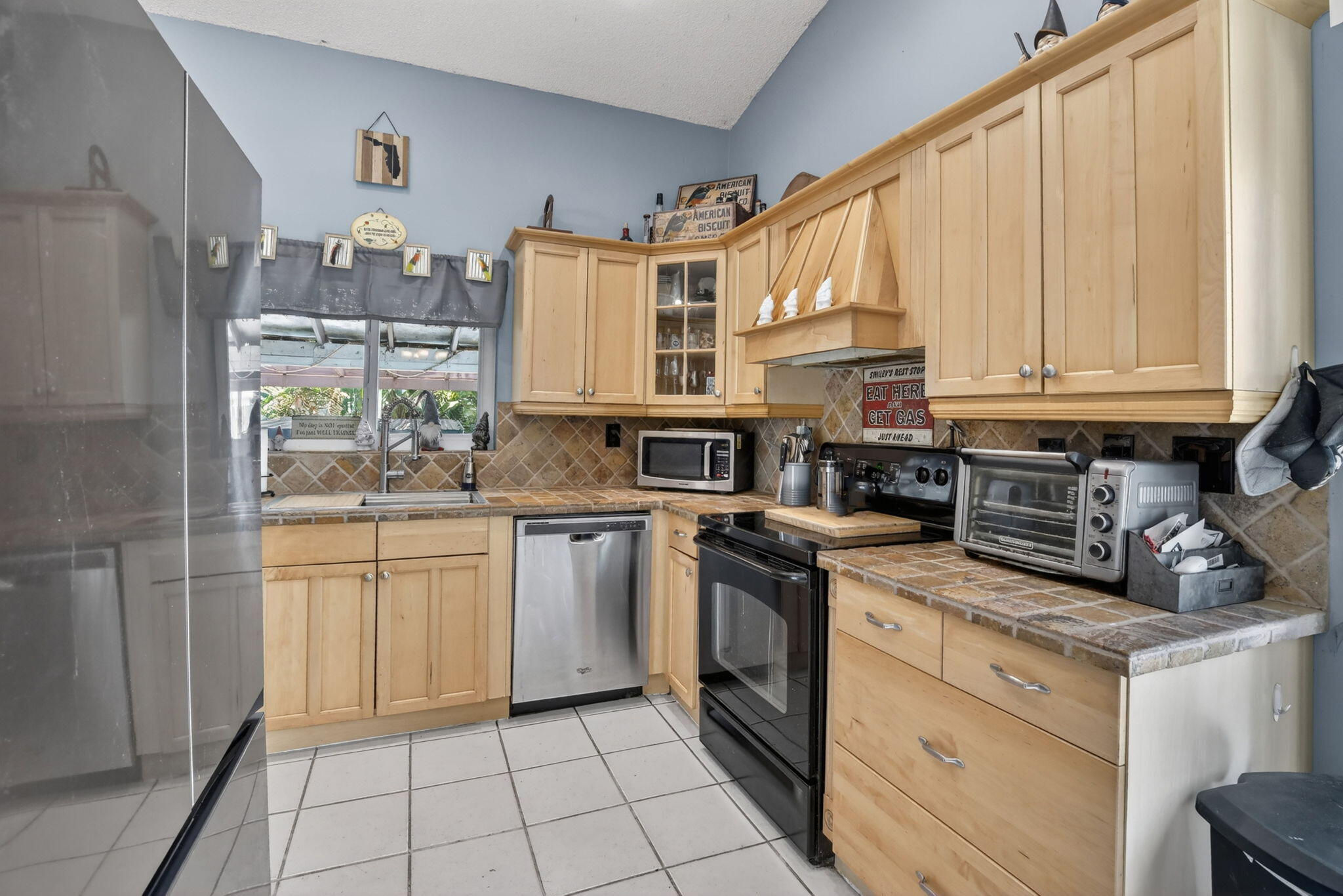 REPLAT OF PORTION - Residential
