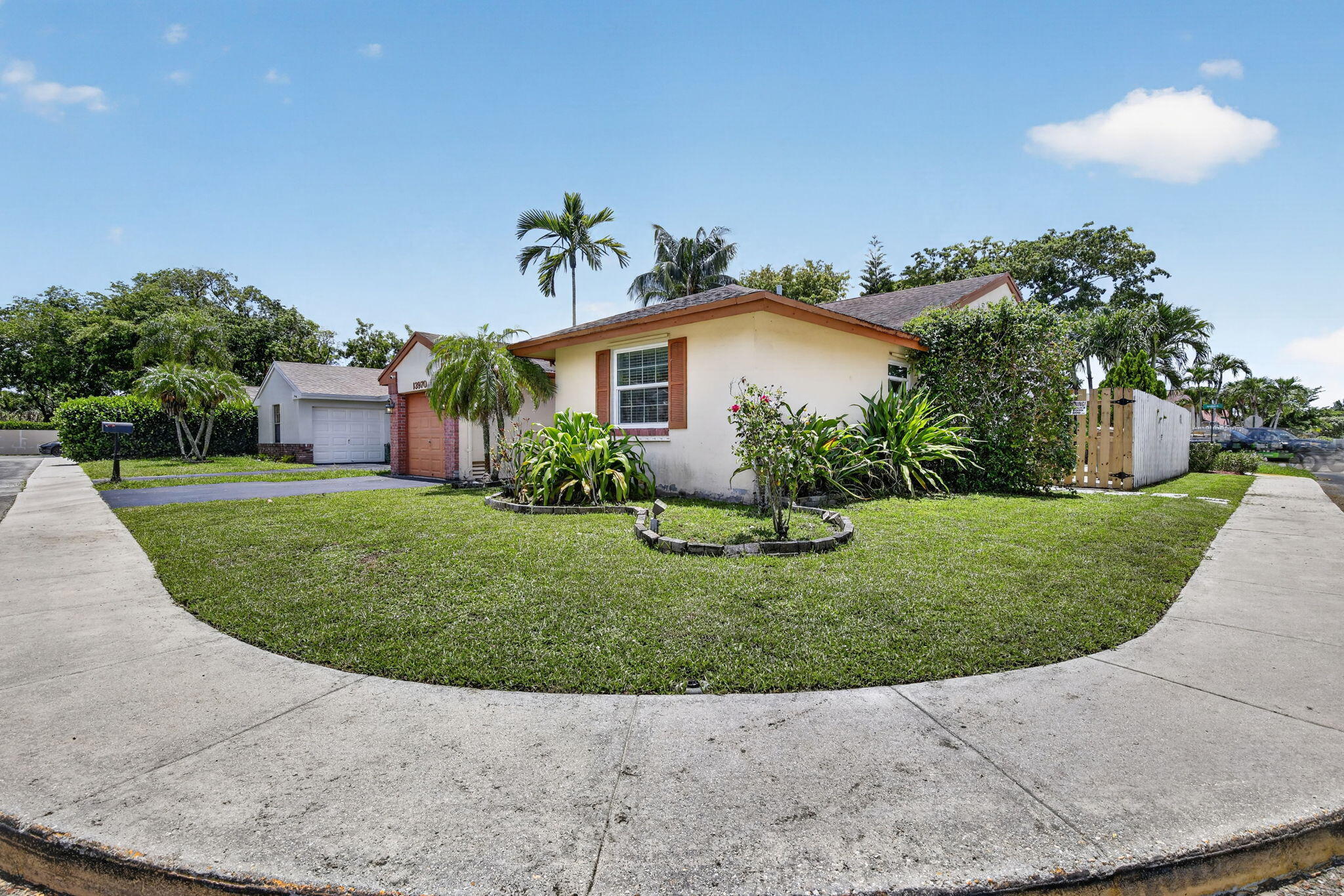 13970 Oaklawn Place