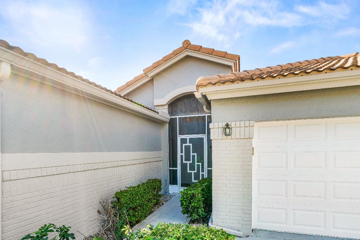 9707 Harbour Lake Circle