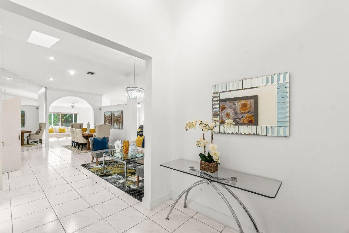 9707 Harbour Lake Circle