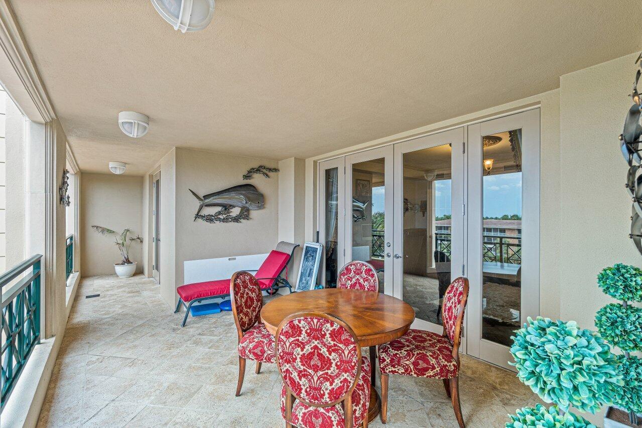 LUXURIA CONDO - Residential